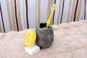 Стаканчик для зубных щеток Brushy 860-02 - КОЛОРЛОН ВТД Новосибирск